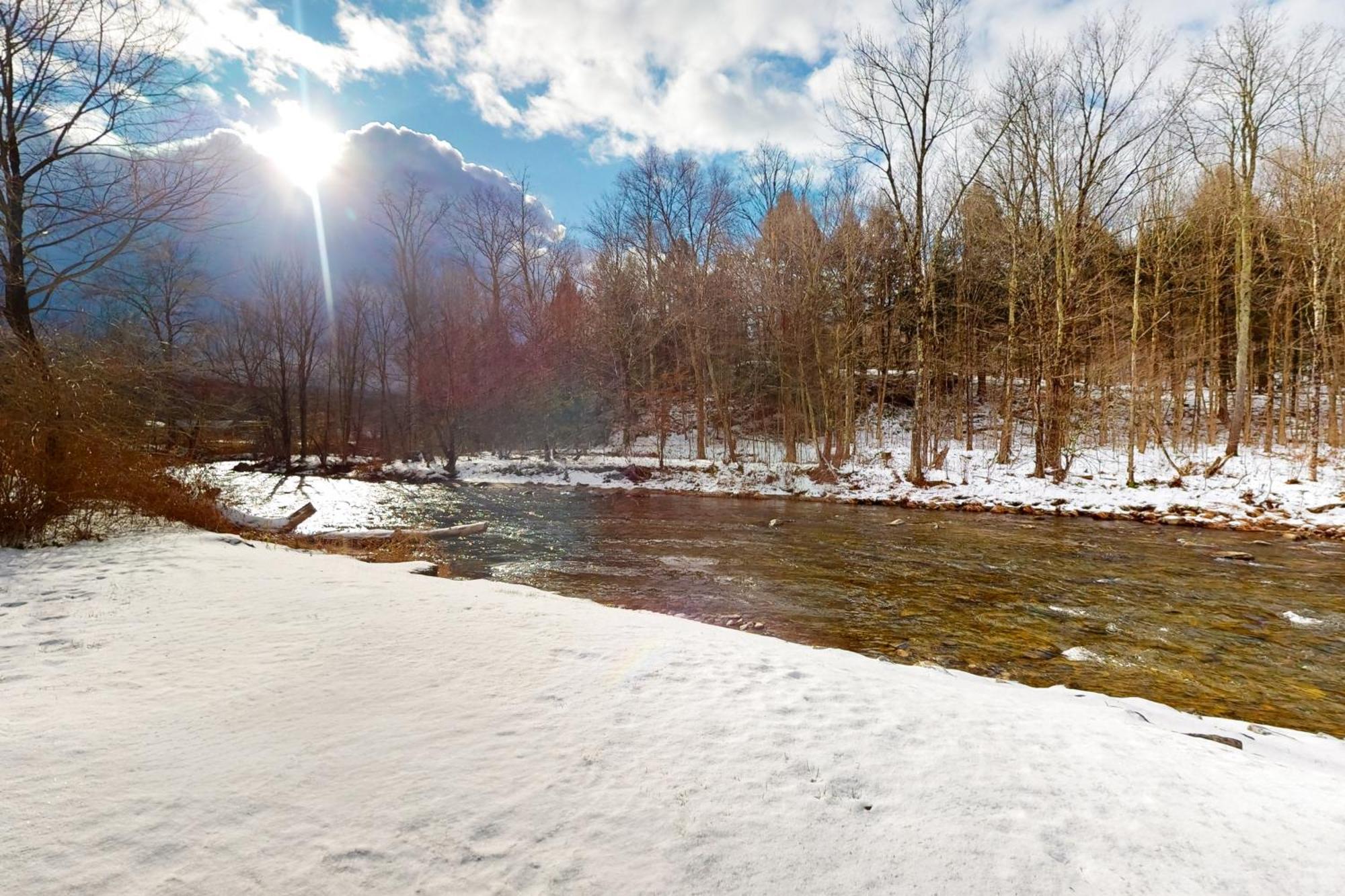 Jay Peak Getaway On Trout River Montgomery Exterior photo